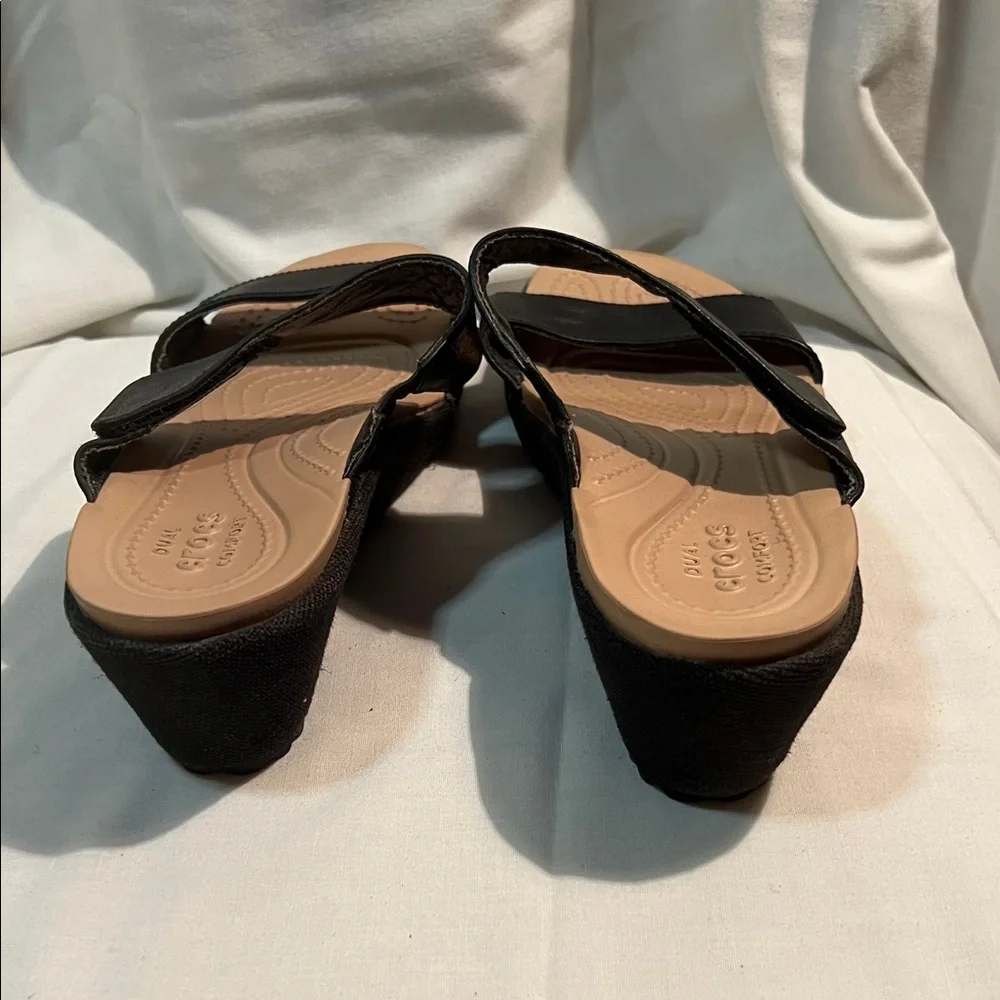 CROCS Black Women's Sandals - Picture 4 of 8